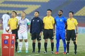 Trợ Lý Trọng Tài Bóng Đá: Nhân Tố Thầm Lặng Quyết Định Cục Diện Trận Đấu